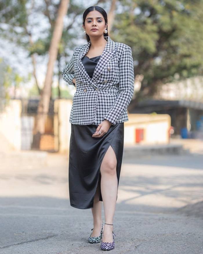 sreemukhi_ teluguvox  13